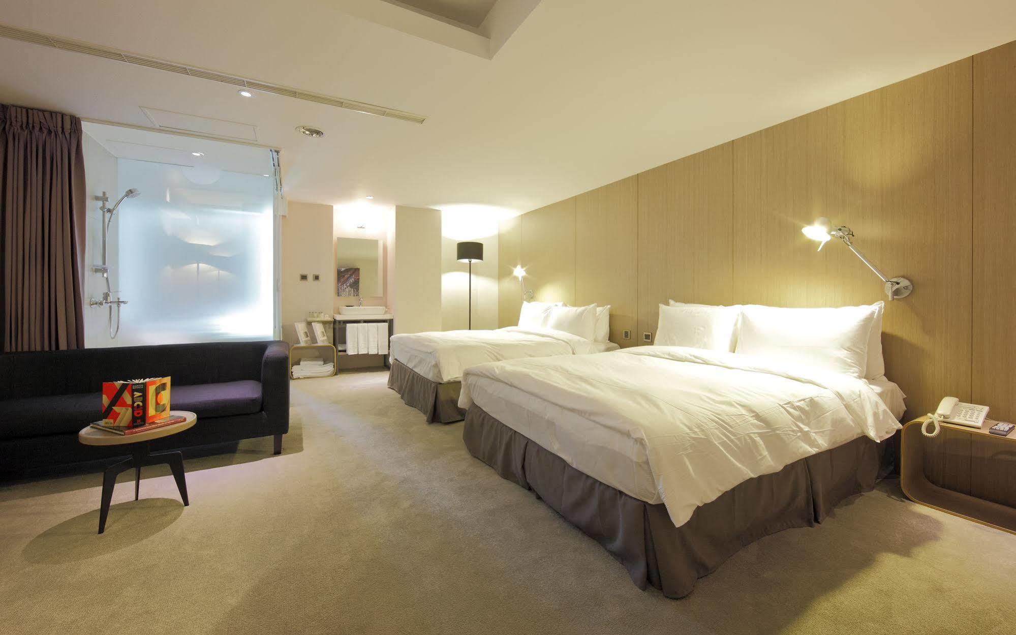 Hotelday Taichung Exterior photo