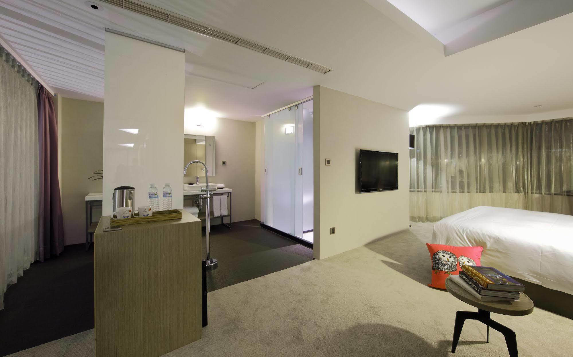 Hotelday Taichung Exterior photo